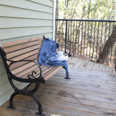 Secluded Treehouse in the Woods - 10 Minutes to Branson Landing & Sdc!