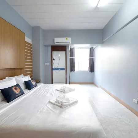 RoomQuest Sps Hotel and Residence