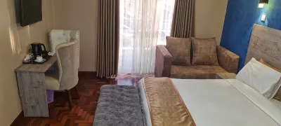 Essence Hotel Hotele w: 