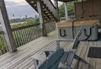 Reelin' Inn - Hatteras; Spectacular Sunsets, Dog friendly, WiFi, and Hot tub! - Wi-Fi