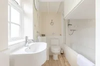 Beautiful, Romantic  Cottage in Rural Setting with Country Club Membership. - Wi-Fi