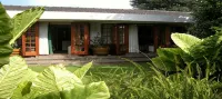Cosy Den B&B Luxury Guest House Style - Pensionen