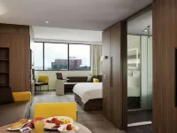 Novotel Sofia Ξενοδοχεία στην πόλη Mladost