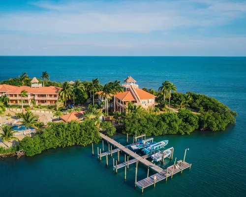 GOLD STANDARD - Pointe House, tip of peninsula , walk to village, 1 BR/2 BA - 4-Star