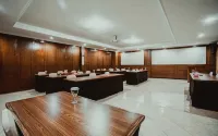 The Priangan Hotel I Yos Sudarso - parking