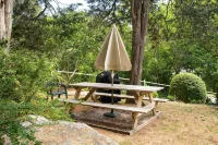 Cozy Nautical Getaway in Cape Neddick - Homestays