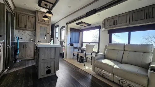 Romantic Stay in  Beautiful New RV on 30 Acres - 2-Star