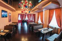 Hotel Planeta Spa - Bãi đậu xe