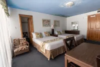 Holiday Surf Hotel (with Full Kitchen) - 2-Star
