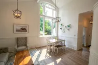 The Retreat at August Ciderhouse- Farmstay 5 minutes from Edmonds-Seattle ferry