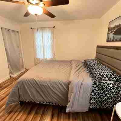 Niagara Falls House - 4 mins to Falls Rooms