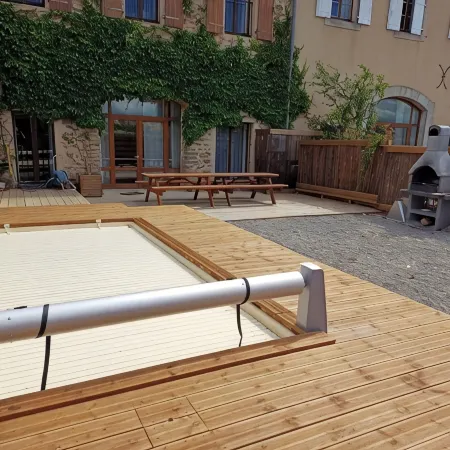 Maison Indépendante, Canal du Midi, Piscine