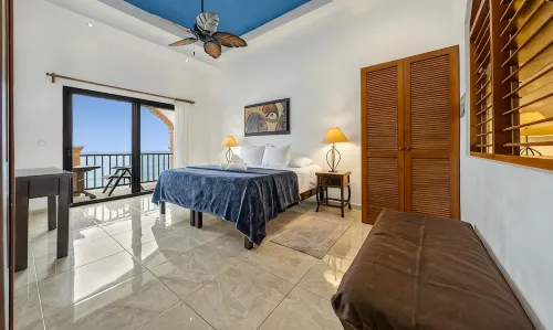 Oceanside Villa "Puebla" with a/c pool in centro      5 min stroll to beach -  Casas de vacaciones