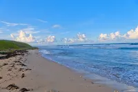 Luxurious Oceanfront Honeymoon Cottage - as seen on HGTV - Gated Subdivision