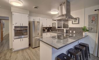 Spacious Hot Tub House w Cal King Beds!