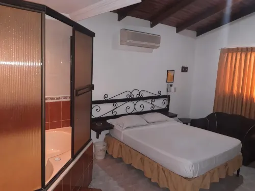 Aparta Hotel Plaza Real Norte - parkir