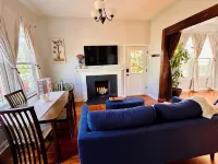 Cozy Guesthouse in Downtown San Antonio Close to Major City Attractions! Hotels near Normoyle Park