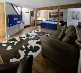 New Kitchen! ‖ Hot Tub Coming August 7th! ‖ 2 Mins to Slopes ‖ Paved Road Access - 4星級