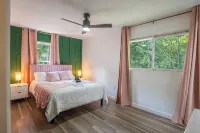 #VelvetHill#NewRiverGorge#HotTub#Gameroom#PetFriendly#FirePit#KidsArea#Bbqgrill