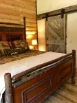 Relax at This Spacious Cabin Retreat • Hot Tub • Fireplace • Firepit - Alppimaja