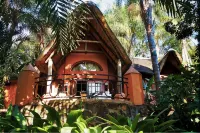 Timamoon Lodge - Mountain view