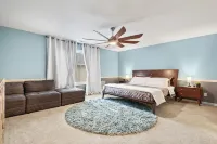 Charming 4-bedroom family friendly house with WiFi and AC in fabulous Vancouver - 4-Star