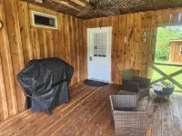 Downtown Cypress & Rock Cabin - Feriehus