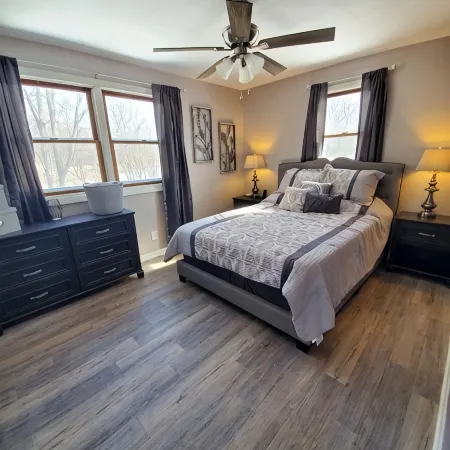 Completely remodeled, pet-friendly, 'smart' home in the country!