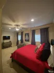 Oxford Condo-Minutes from Campus and Square - 4-Star