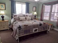 Riverside Relaxation Located Steps from Downtown & Overlooking the Chattahoochee - 부티크
