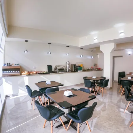 Hotel Lago Araras
