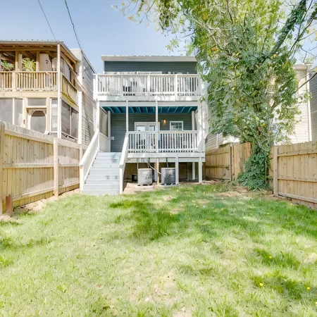 Superb 3BR W/Balcony Near Capitol Center