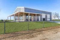 "The Little Ass Apartment Country Retreat Getaway! - 4-Star