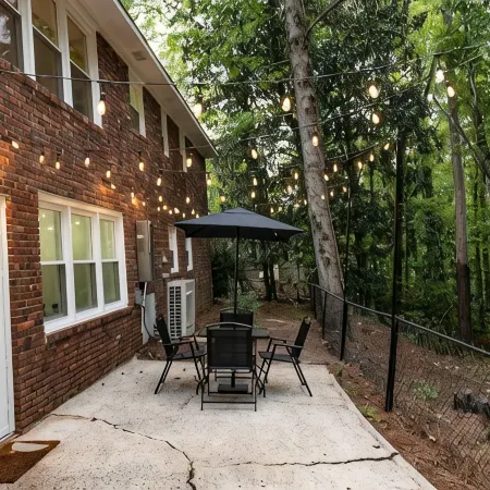 Spacious 6 bedroom home near Downtown Macon!