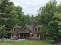 Larsen Lodge Downtown Village Egg Harbor, Sauna, New, Rustic and Elegant. - Boutique