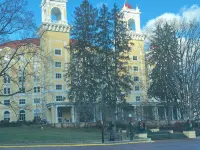 Charming,Cozy, Cottage - French Lick Quarters - Walk Casino/Resort, Pubs, Etc - Wifi