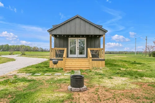 Tiny Home w/ RV Hookups - Wifi