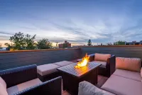 Fairhaven Luxury With Rooftop Deck and Ocean Views - 4-Star