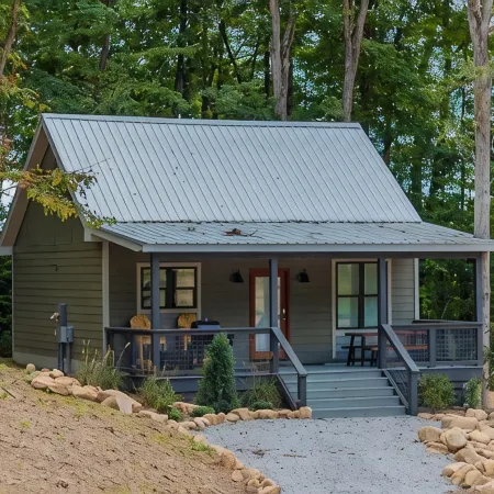 S'mores & More Tiny House - Tracy City