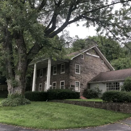 Historic home, serene patio, hiking; Minutes from Bedford Springs! Heated POOL!