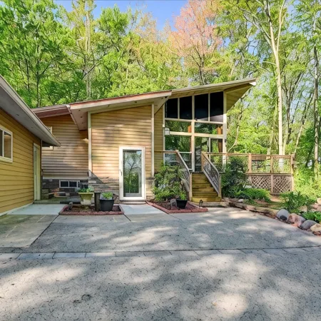 New Ownr Specl - Hilltop Oasis w/ HotTub+Sauna-Close to Wis Dells & Baraboo!