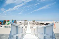 Beach Hotel Helios by CW Hotel Collection - Beach