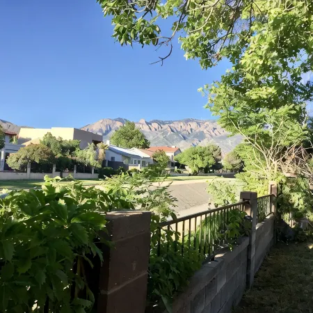 SUMMER SPECIAL - 20% OFF - SLEEPS 13