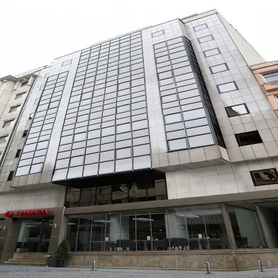 Ramada by Wyndham Istanbul Taksim Hotels near Talimhane
