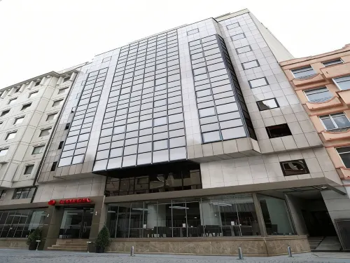 Ramada by Wyndham Istanbul Taksim - Yüzme Havuzu