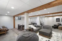 佔地5英畝 & 距市中心數分鐘 • 火坑, 遊戲室 豪華木屋 - 4星級