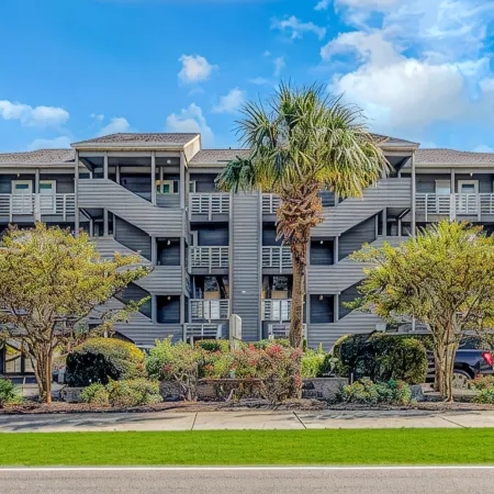 Enjoy 1ST Floor W/Pool. Kitchen Well Stocked.Always Updating! 10 Star