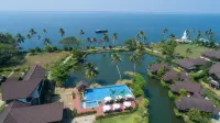Gokulam Grand Resort & Spa, Kumarakom - Romantic