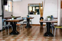 Hotel Sienna - Airport Shuttle