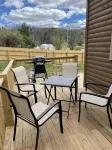 Lillie's Pad -Cozy 2-bedroom cabin- 20 miles from Natural Bridge in Beattyville. - Wifi